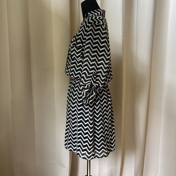 ❤️3/$15❤️ Lined Mini Dress - Picture 10 of 16